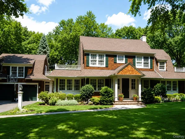 30 The Maples, Roslyn Estates, NY 11576