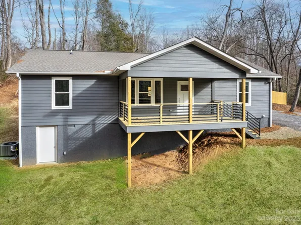 15 Edmond Woods Pl, Fairview, NC 28730
