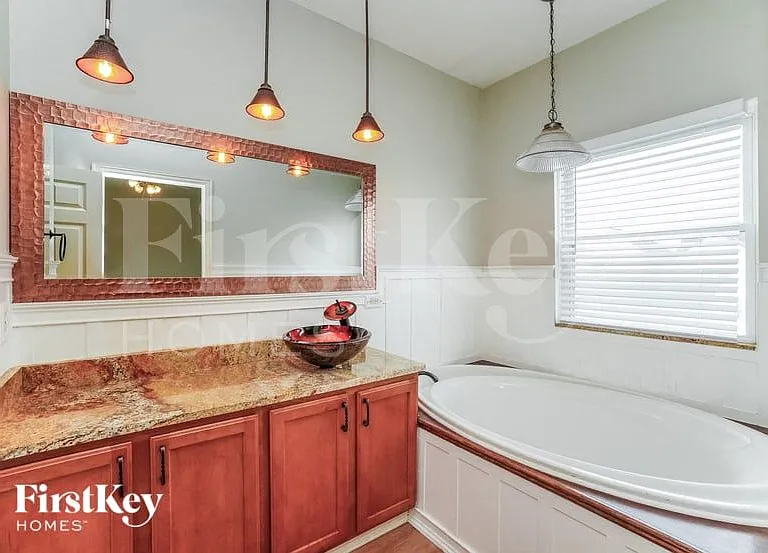 5620 Cardin Blvd — Photo 13