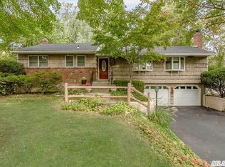 43 Sunflower Dr, Hauppauge, NY 11788