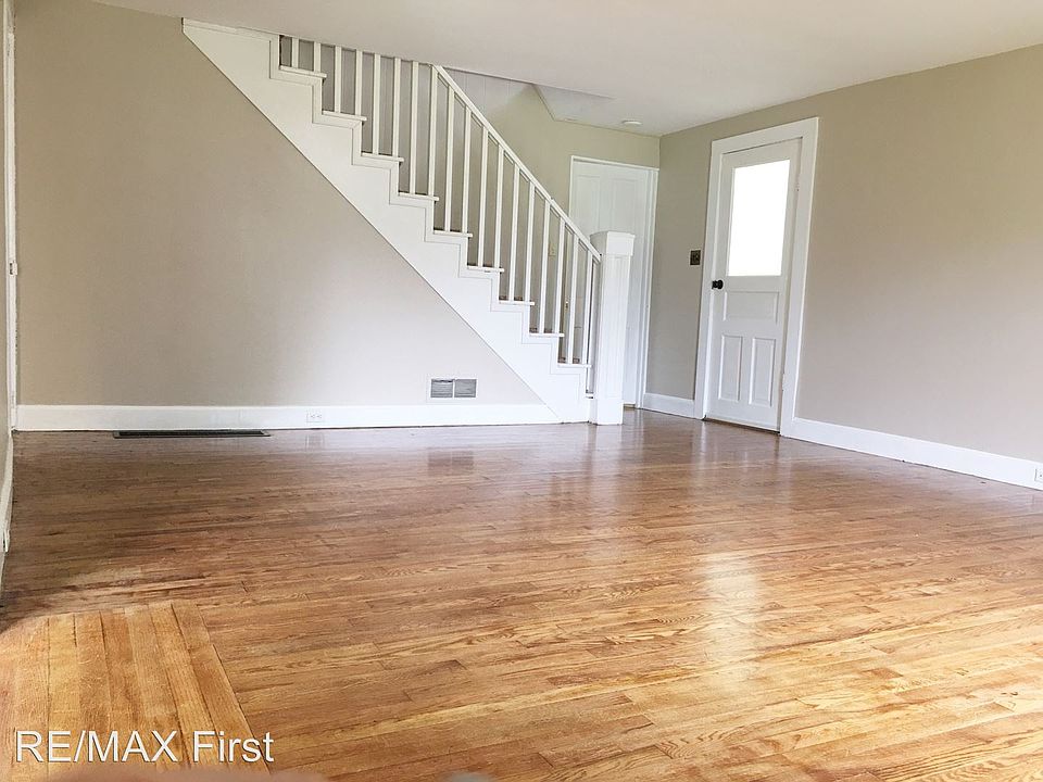 1st image of 118 N Young St