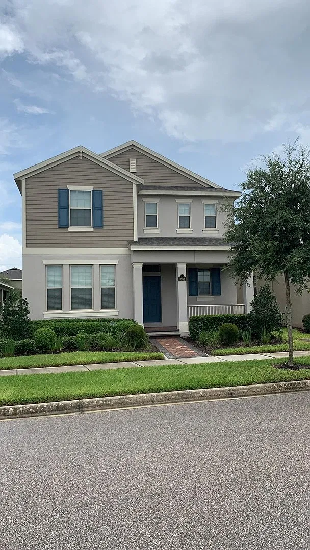 8203 Lakeview Crossing Drive — Photo 2