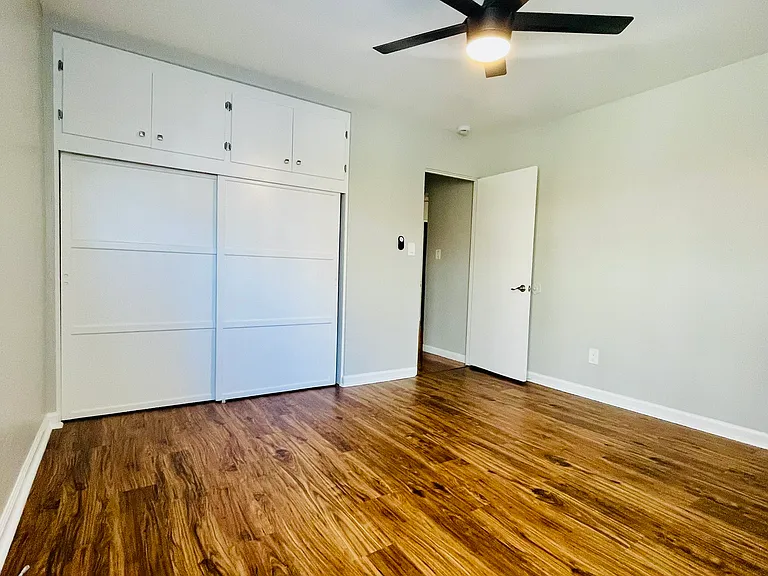 4518 Illinois St — Photo 16