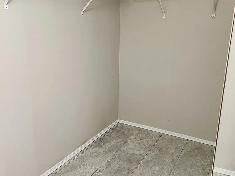 6330 Green Oak Cir — Photo 11