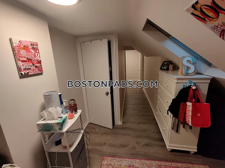 91-93 Cushing St #2 — Photo 14