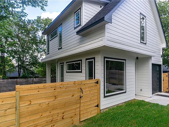 3rd image of 3322 Thomas Kincheon St