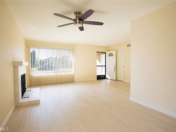 5th image of 14892 Doheny Cir