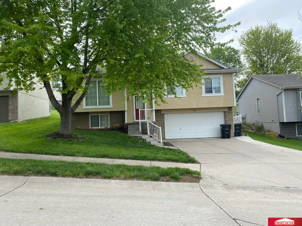 8817 N 76th St, Omaha, NE 68122