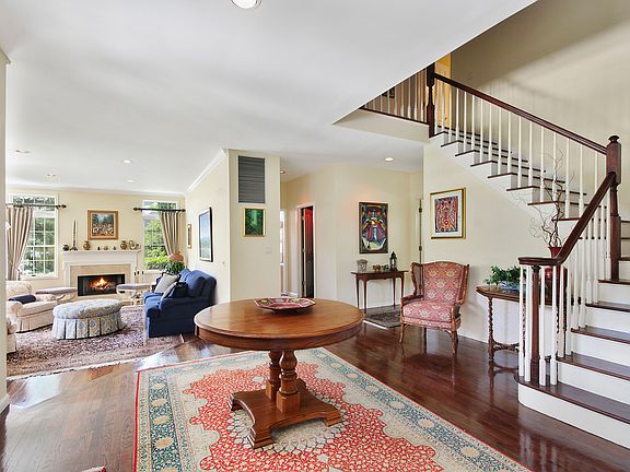 2nd image of 4 Spruce Hill Ct