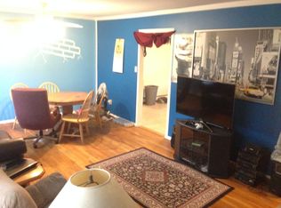 21 Lambert Ave, Farmingdale, NY 11735