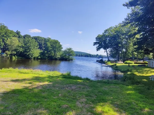 2 Algonquin Trl, Jefferson Twp., NJ 07885