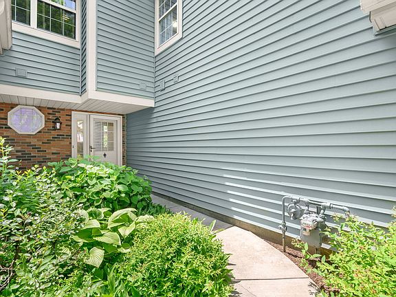 2nd image of 1008 Rockport Dr #1008