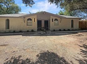 226 Melliff Dr, San Antonio, TX