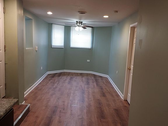 2nd image of 3923 W Polk St #3