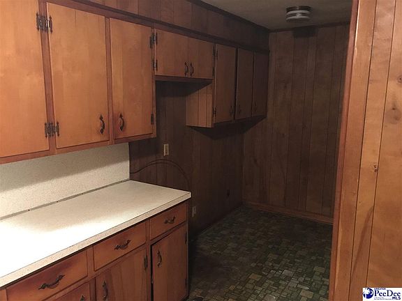 3rd image of 232 Wildwood Dr