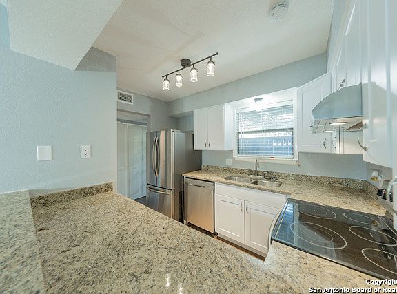 5th image of 3843 Barrington St APT 128