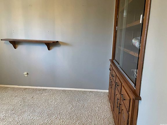 2nd image of 306 Timber Rd