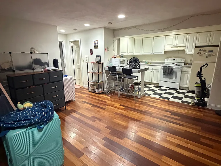 667 Massachusetts Ave #B2 — Photo 3