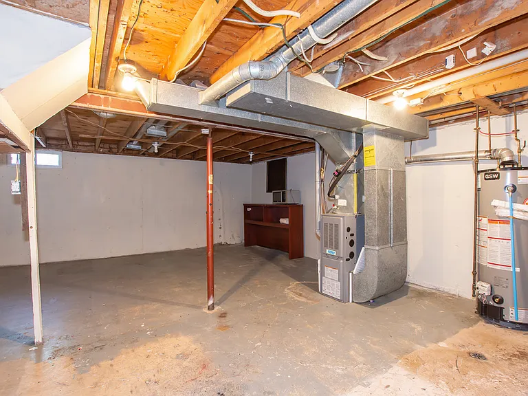131 Rockwood Ave #33 — Photo 14
