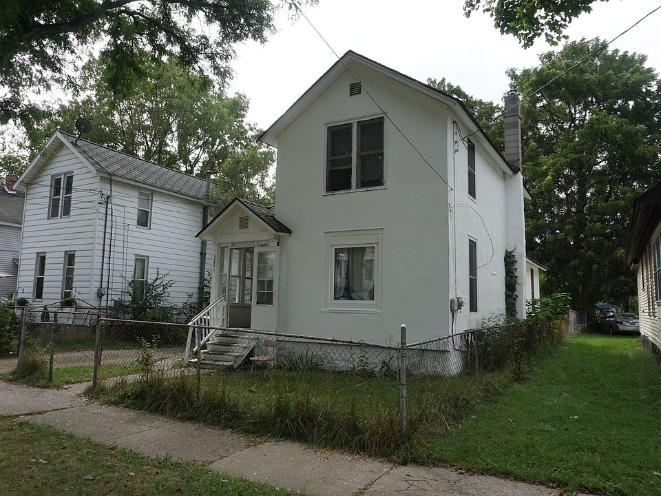 2nd image of 1323 N Edwards St