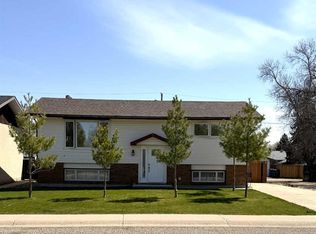1539 W 4th Ave NE, Medicine Hat, AB T1A6C2
