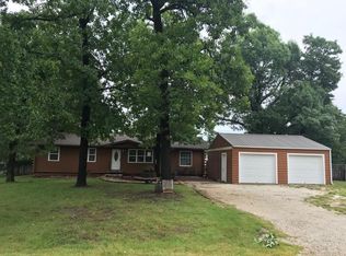 25 Tanglewood Dr, Carl Junction, MO 64834
