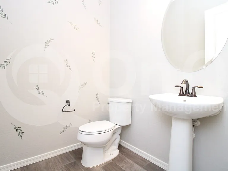 2051 E Wisteria Dr — Photo 16