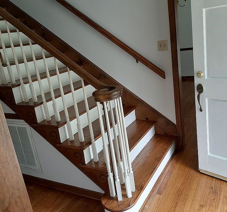 1st image of 414 Spring Meadow Rd