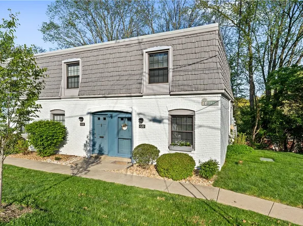 1120 Pennsbury Blvd, Pittsburgh, PA 15205