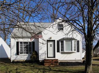 93 Avalon Dr, Bedford, OH 44146