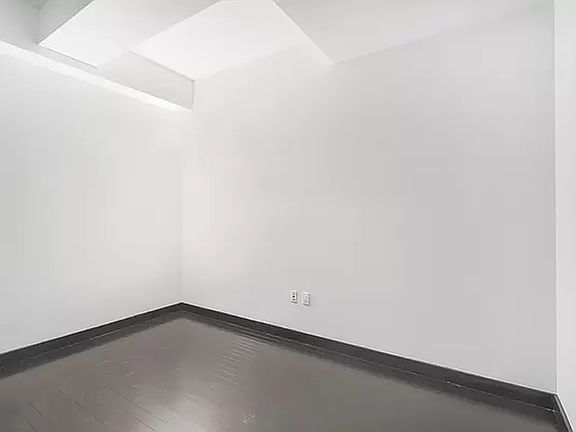 4th image of 20 Pine St APT 1712
