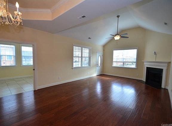 2nd image of 8339 Glacier Dr