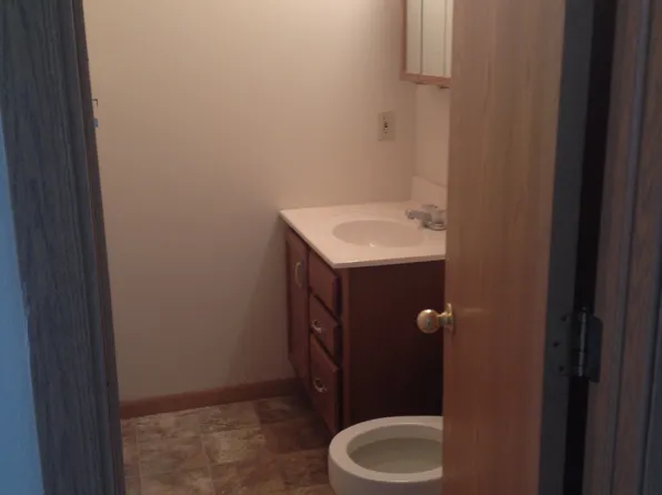 919 4th Ave S, Clinton, IA 52732