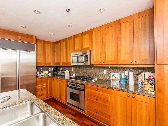4th image of 700 W Harbor #2802, 2803