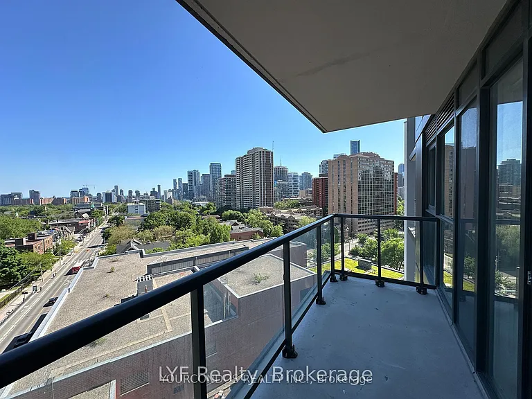 159 Wellesley St E #806 — Photo 12
