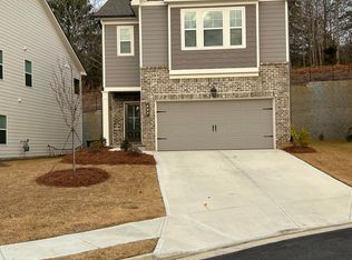 229 Station Overlook Dr, Auburn, GA 30011
