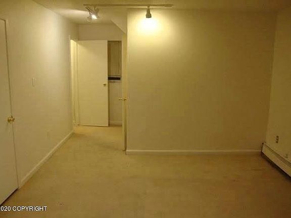 4th image of 943 E 12th Ave APT 1