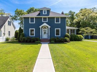 109 Namkee Rd, Blue Point, NY 11715