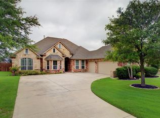 8231 Glenwick Dr, Waxahachie, TX 75167