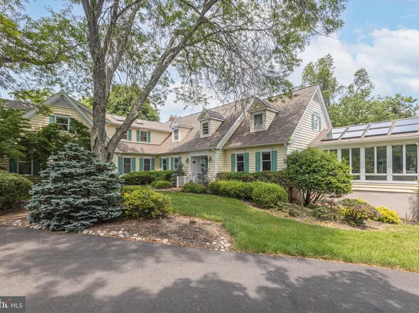 1045 Washington Crossing Rd, Newtown, PA 18940