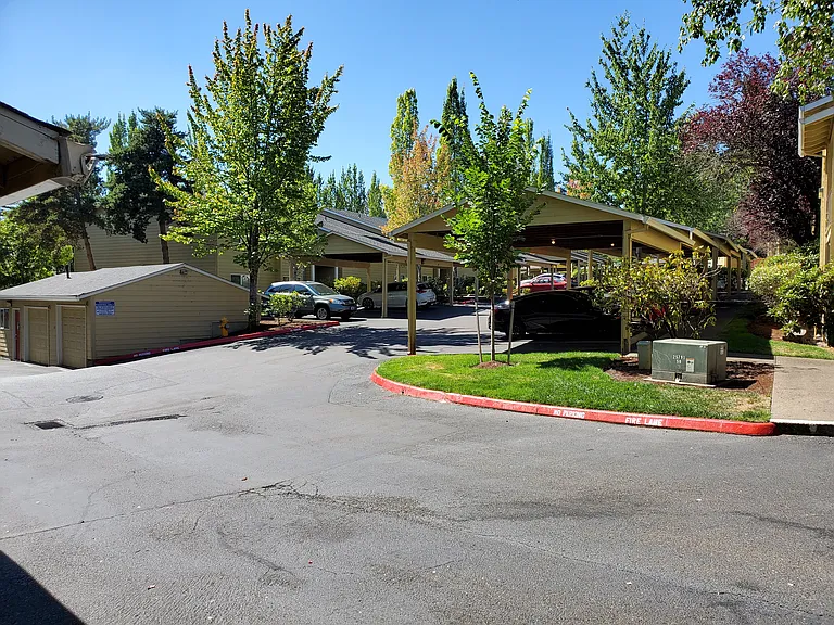 Wellington Estates — Photo 11