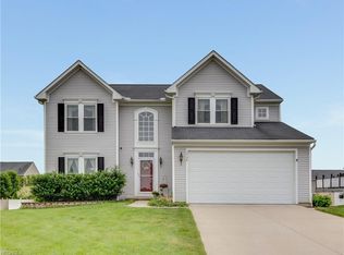 2738 Candlestick Dr, Barberton, OH 44203