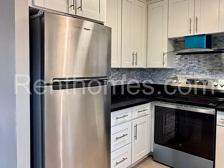 9405 Gold Coast Dr #A8 — Photo 7