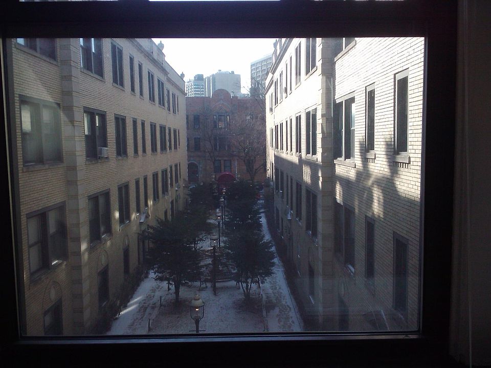 2nd image of 524 W Surf St APT 1N