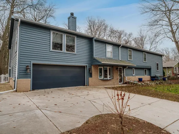 727 East Madison STREET, Oconomowoc, WI 53066