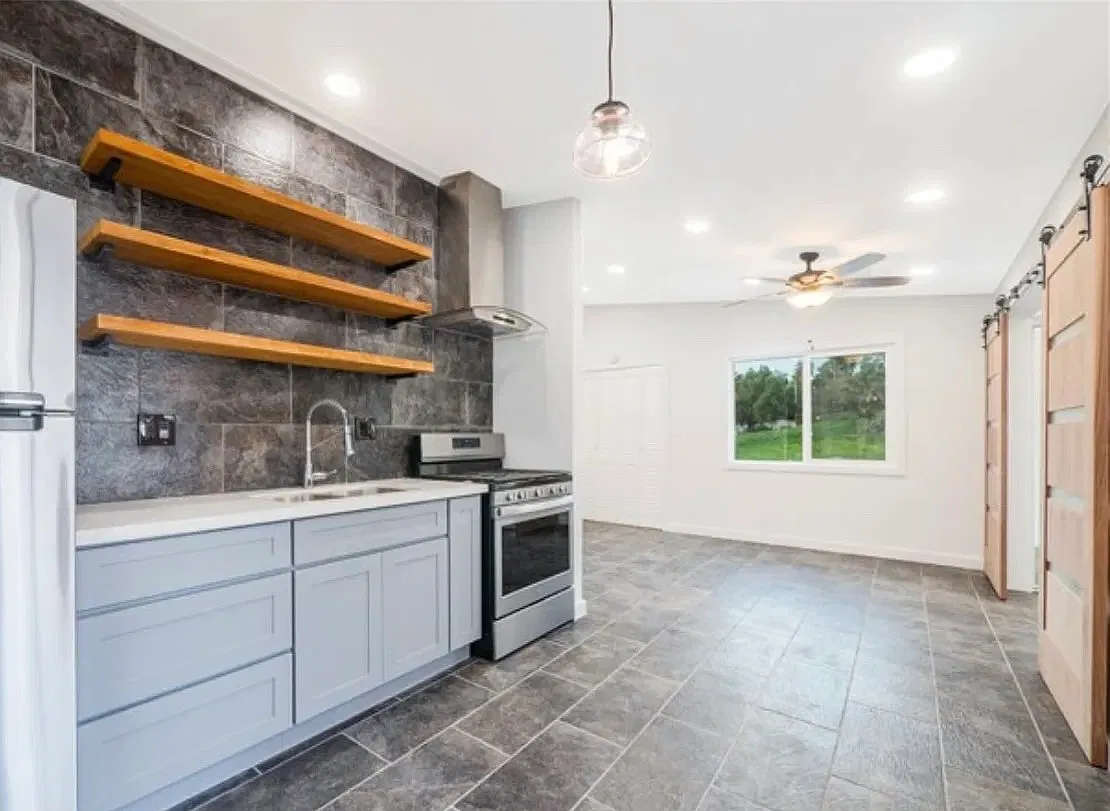 1 bed, 600 sqft, $2,700 — Photo 2