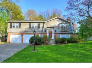 61 Flushing Ave, Fairfield, CT 06825