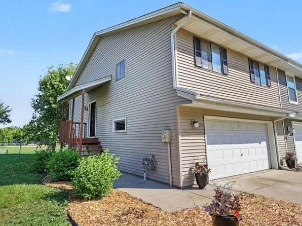7803 Upper 167th St W, Lakeville, MN 55044