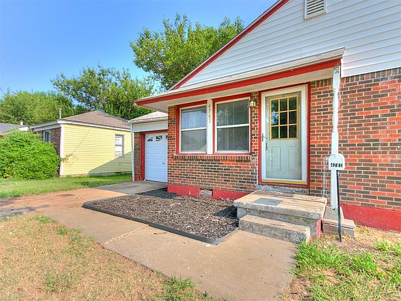 2nd image of 4761 SE 25th St