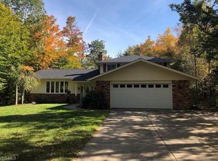 823 Beech Hill Rd, Mayfield Village, OH 44143